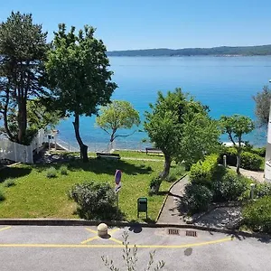 D&m 3 Apartment